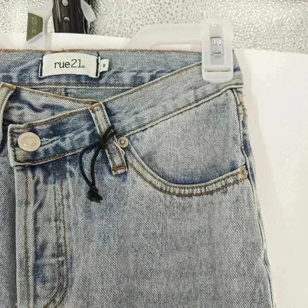Rue21 Asymmetrical Waist Mom Jeans Size 0 Light Wash - Picture 2 of 16